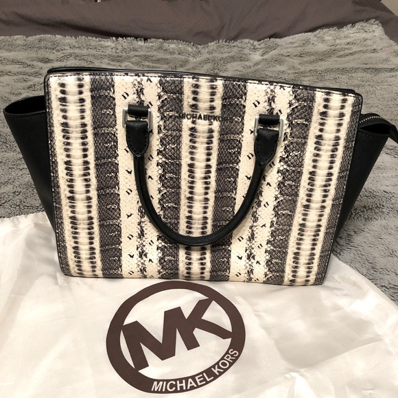 Michael Kors Snakeskin Selma - Picture 2 of 4
